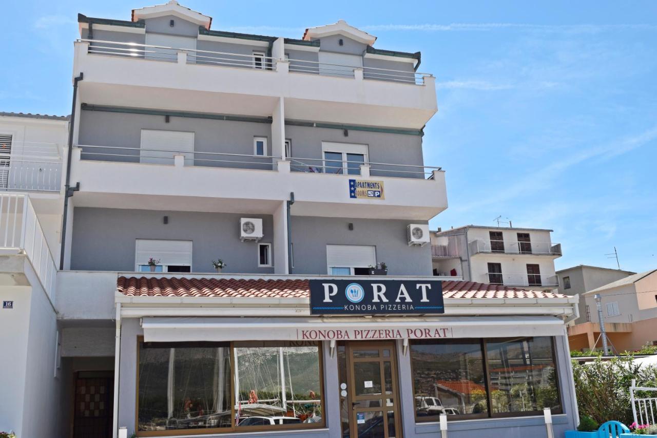 Rooms And Apartments Porat Stobreč Exterior foto