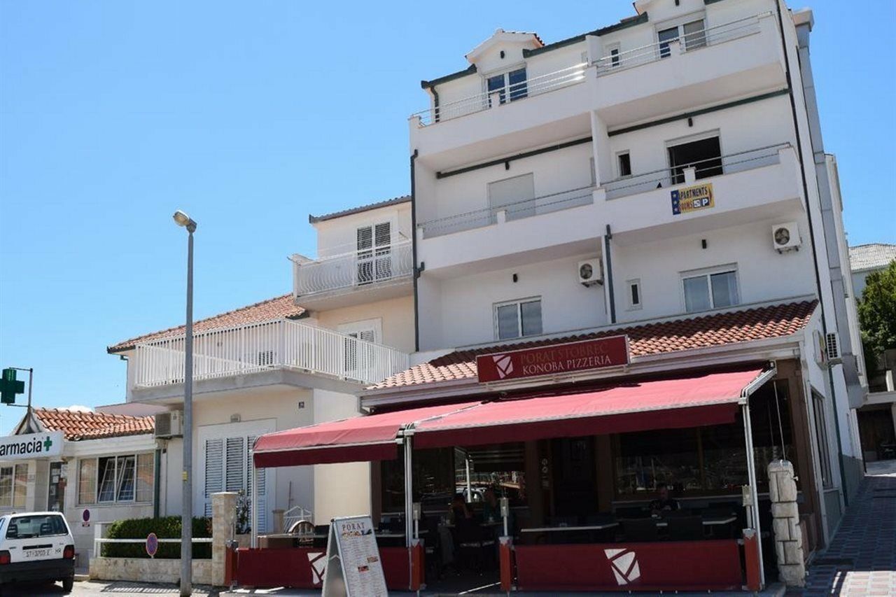 Rooms And Apartments Porat Stobreč Exterior foto